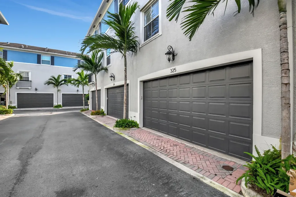 325 Atlantic Grove Way Delray Beach FL 33444