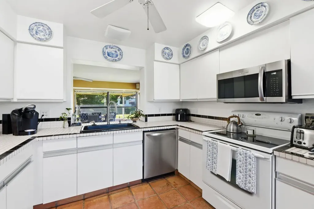 5787 Lakeview Mews Place Boynton Beach FL 33437