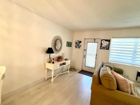 635 Durham W Deerfield Beach FL 33442