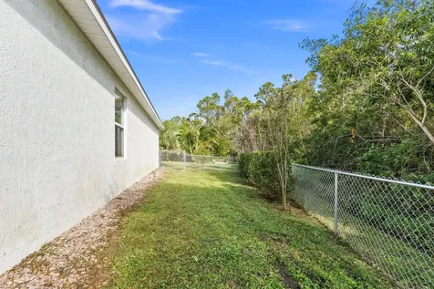 6105 NW Gause Avenue Port St Lucie FL 34986