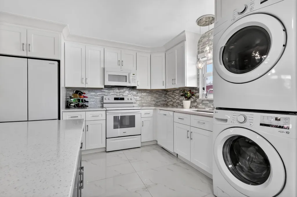 168 Amherst Lane Lake Worth FL 33467