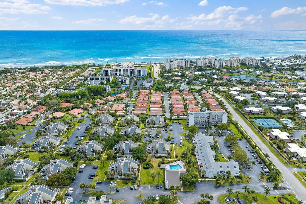 1469 Via Privada Jupiter FL 33477