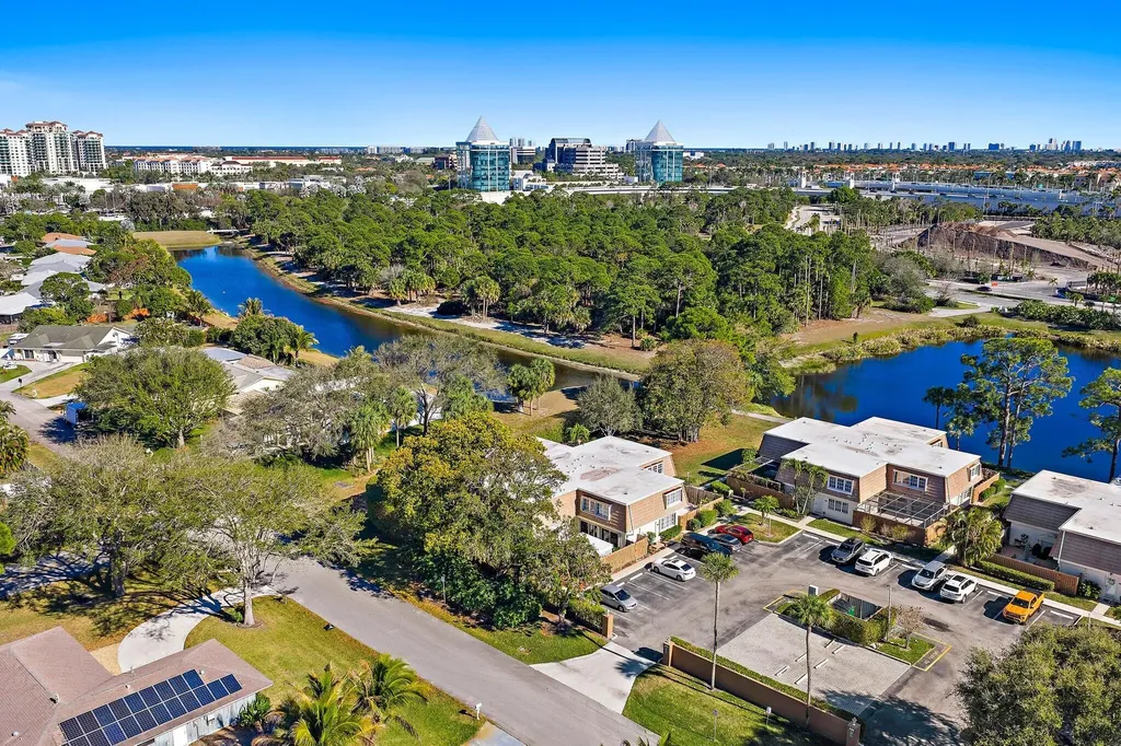 4270 Hazel Avenue Palm Beach Gardens FL 33410