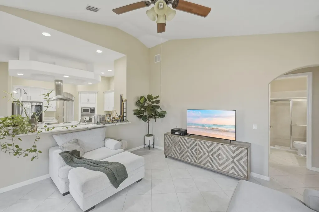 2081 SW Algiers Street Port St Lucie FL 34953