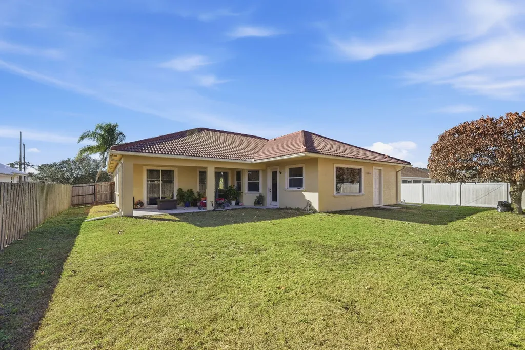 2081 SW Algiers Street Port St Lucie FL 34953