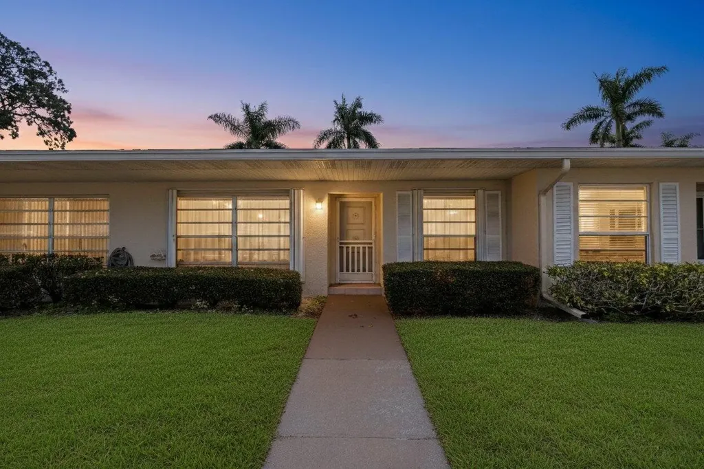 8616 Chevy Chase Drive Boca Raton FL 33433