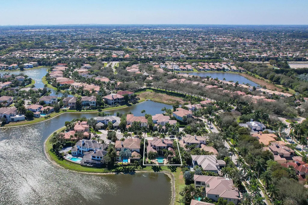 9253 Este Lago Drive Boca Raton FL 33496
