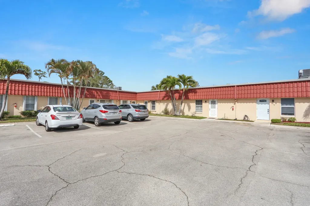 615 Laconia Circle Lake Worth FL 33467