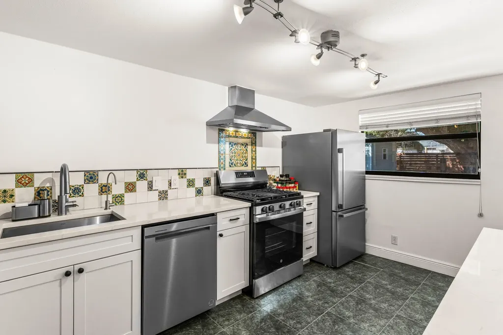 921 S M Street Lake Worth Beach FL 33460