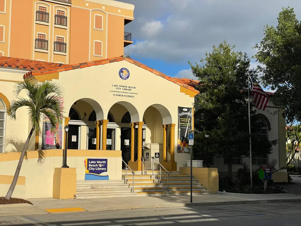 921 S M Street Lake Worth Beach FL 33460