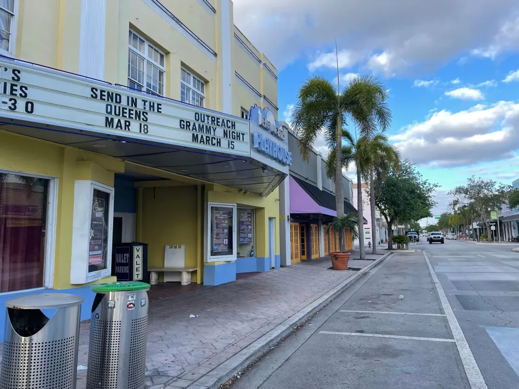 921 S M Street Lake Worth Beach FL 33460