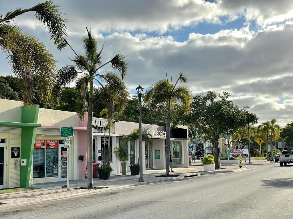 921 S M Street Lake Worth Beach FL 33460