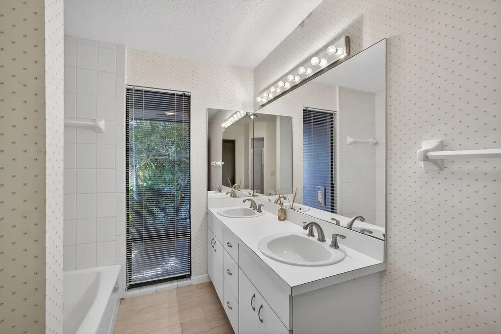 11831 Littlestone Court Palm Beach Gardens FL 33412
