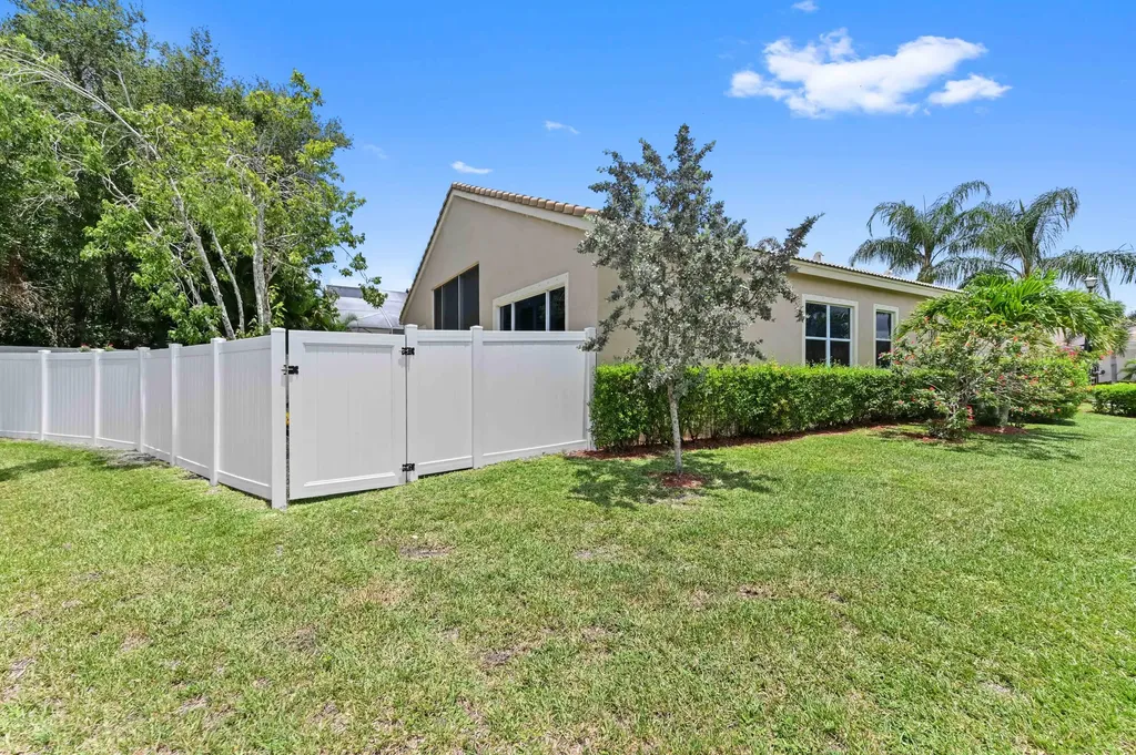 4453 N San Andros West Palm Beach FL 33411