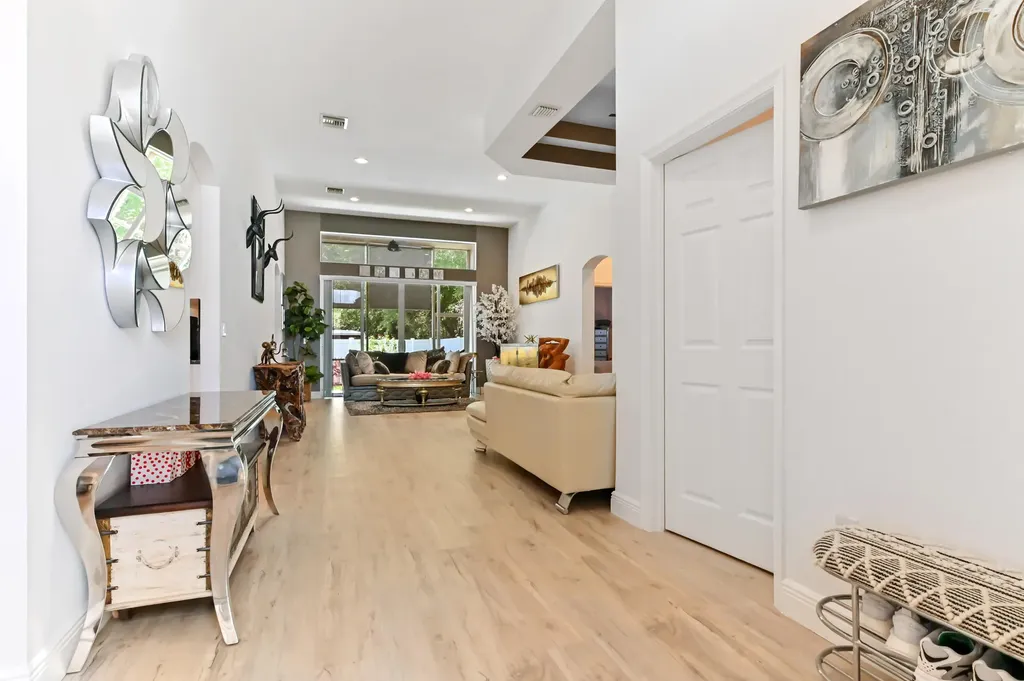 4453 N San Andros West Palm Beach FL 33411