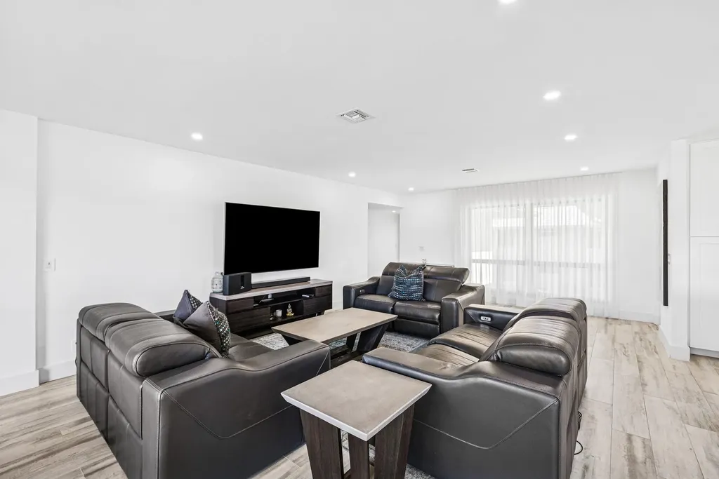 3667 Quail Ridge Drive N Boynton Beach FL 33436