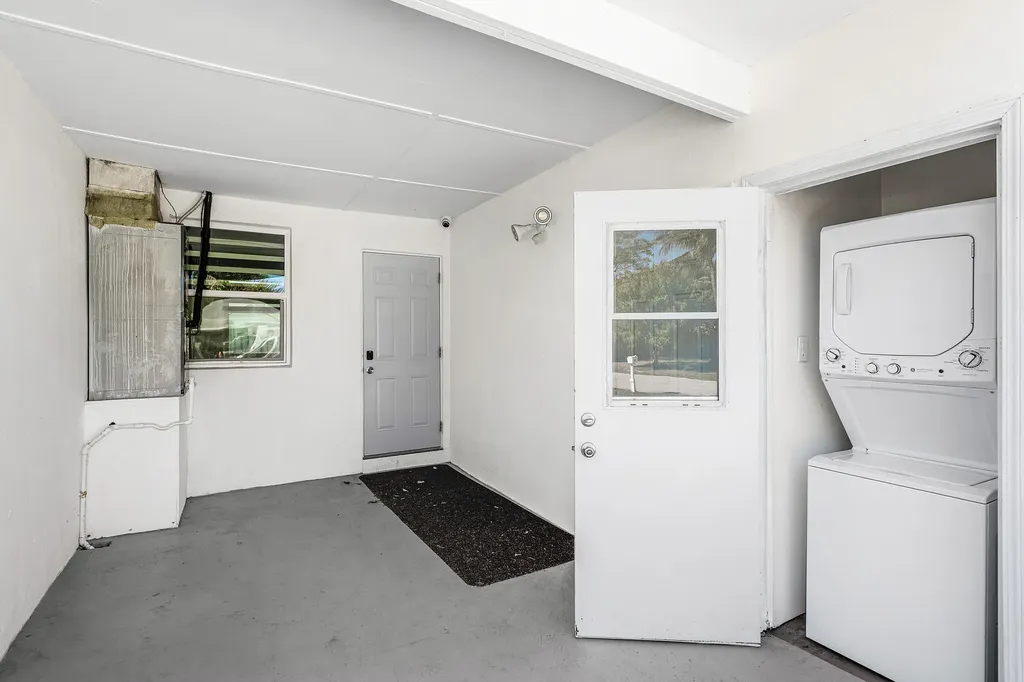950 NE 23rd Place Pompano Beach FL 33064