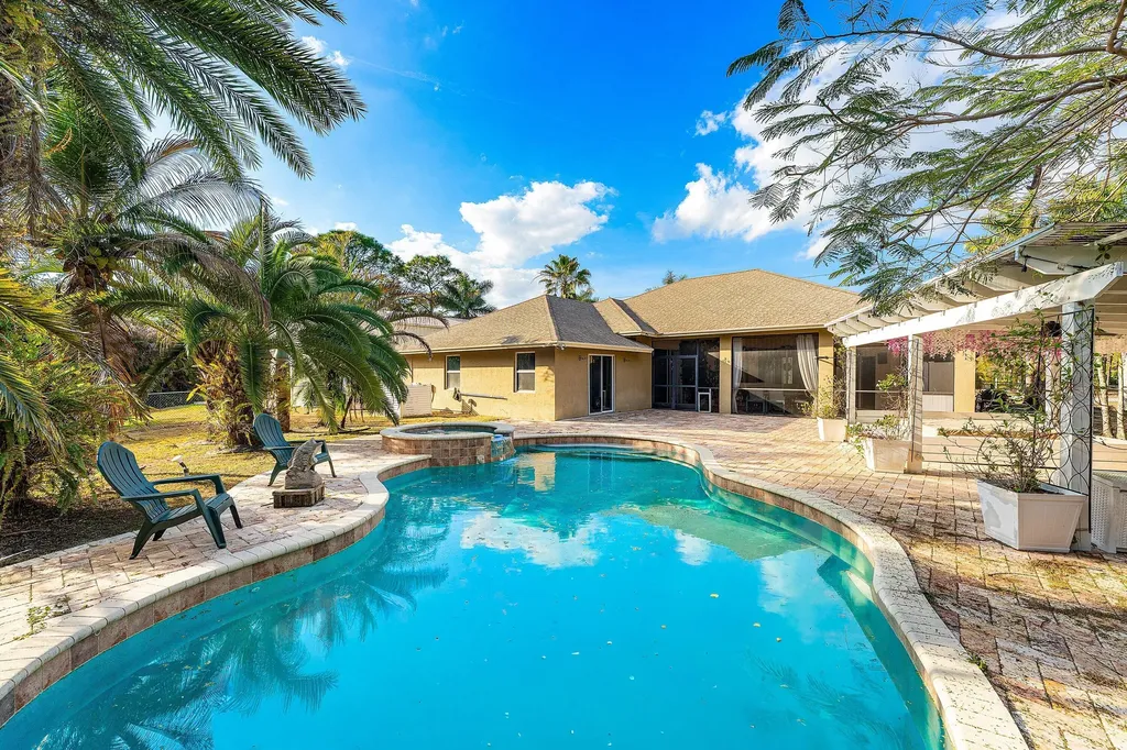 13256 Temple Boulevard The Acreage FL 33412
