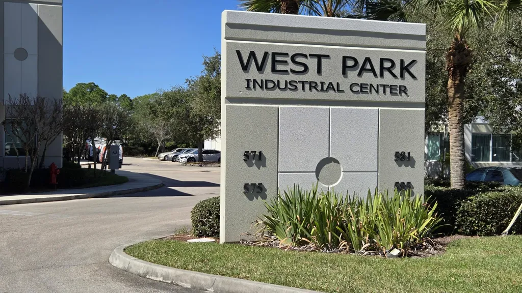 581 NW Mercantile Place Port St Lucie FL 34986