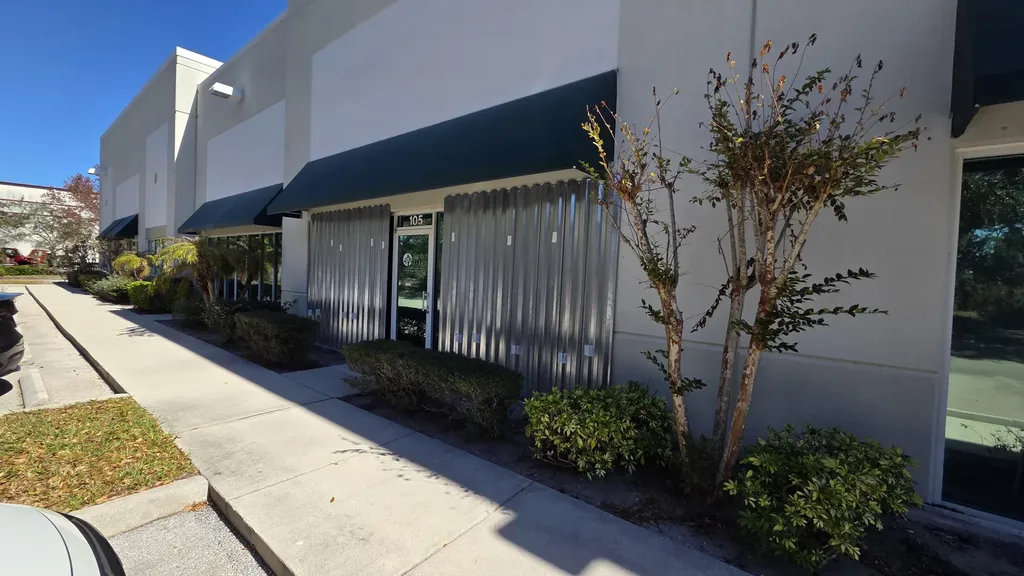 581 NW Mercantile Place Port St Lucie FL 34986