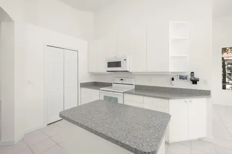 805 SW Marsh Harbor Bay Port St Lucie FL 34986