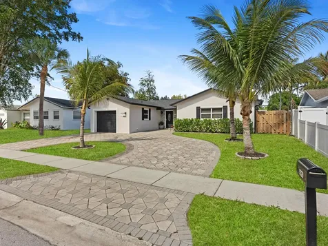 9329 SW 2nd Street Boca Raton FL 33428