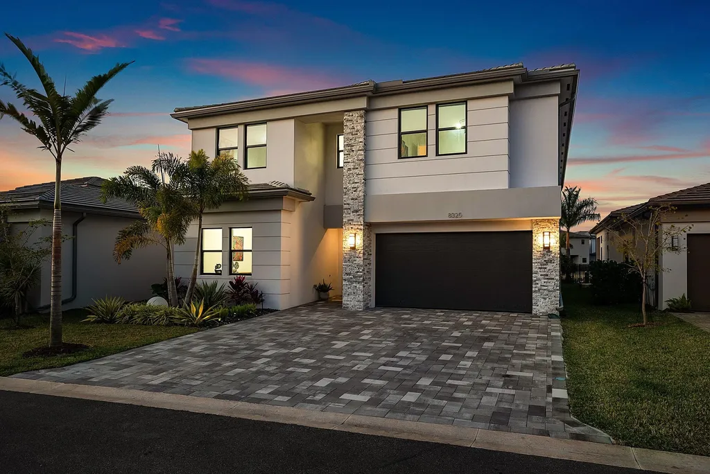 8325 Royal County Down Road Boca Raton FL 33434