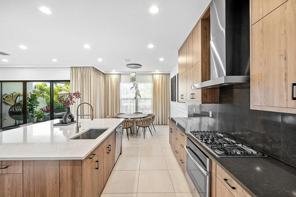 8325 Royal County Down Road Boca Raton FL 33434