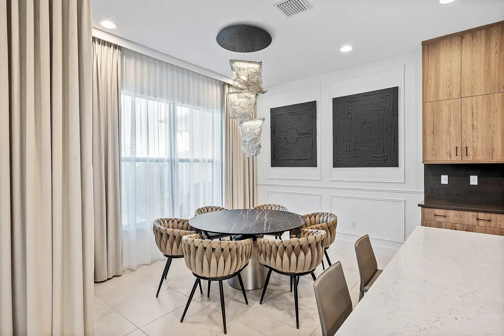 8325 Royal County Down Road Boca Raton FL 33434