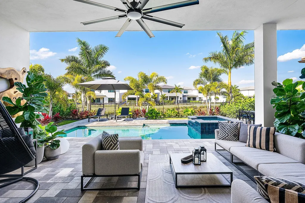 8325 Royal County Down Road Boca Raton FL 33434
