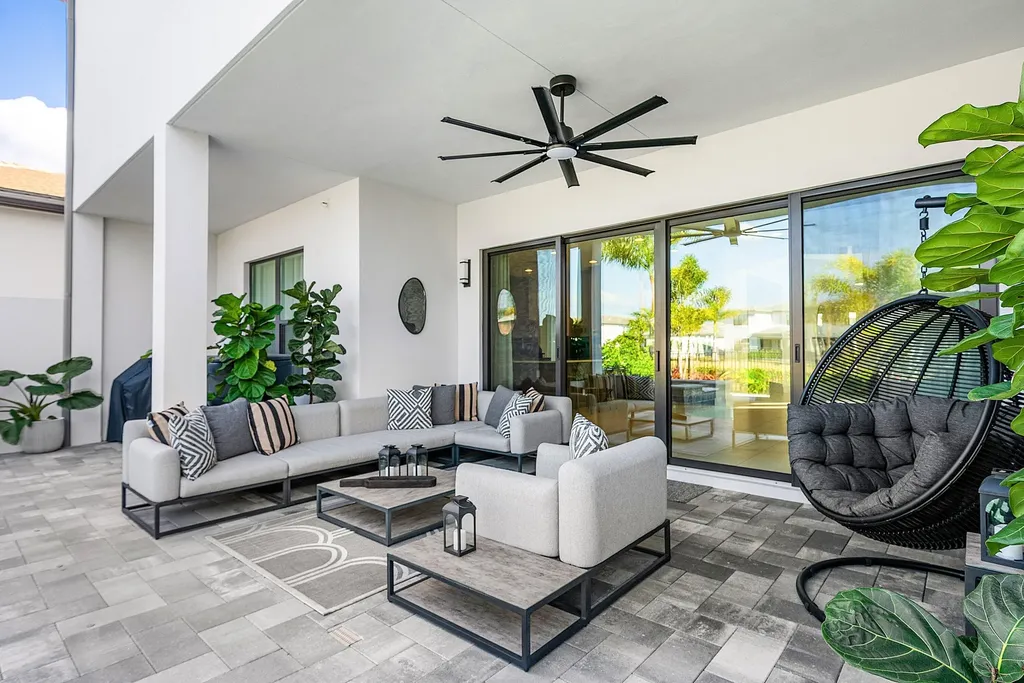 8325 Royal County Down Road Boca Raton FL 33434