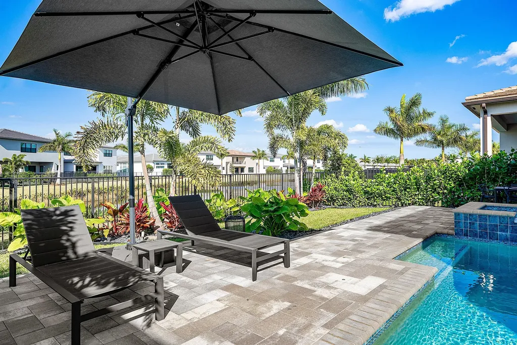 8325 Royal County Down Road Boca Raton FL 33434