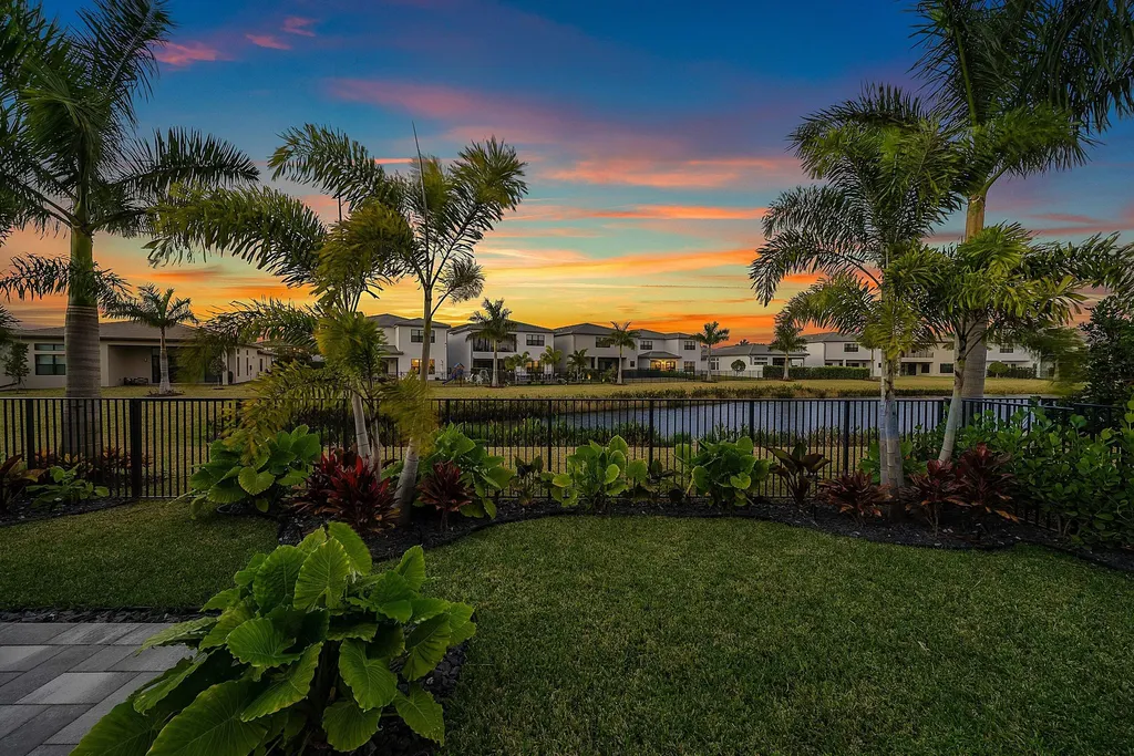 8325 Royal County Down Road Boca Raton FL 33434