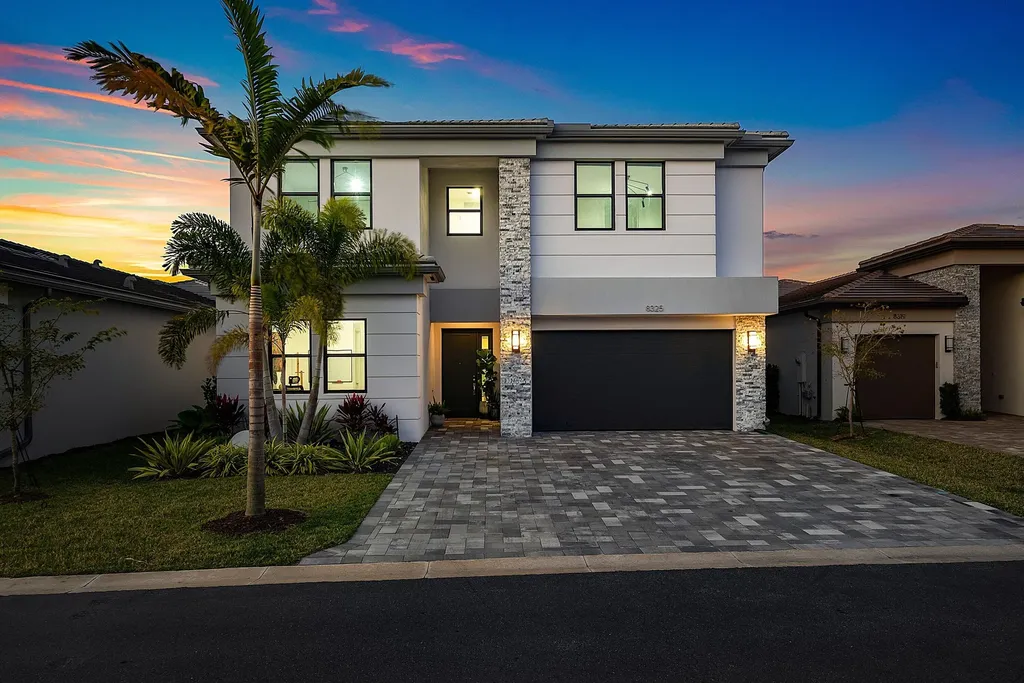 8325 Royal County Down Road Boca Raton FL 33434
