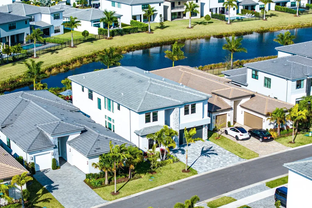 8325 Royal County Down Road Boca Raton FL 33434