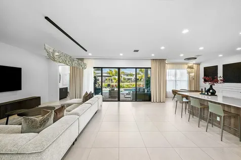 8325 Royal County Down Road Boca Raton FL 33434