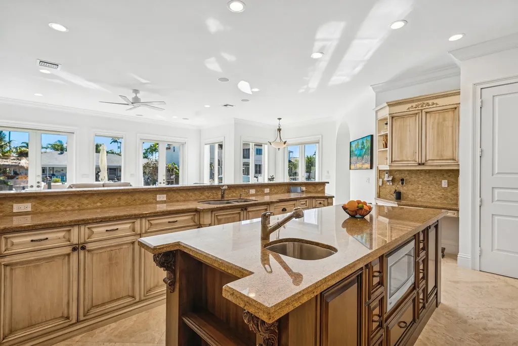 808 Dover Street Boca Raton FL 33487