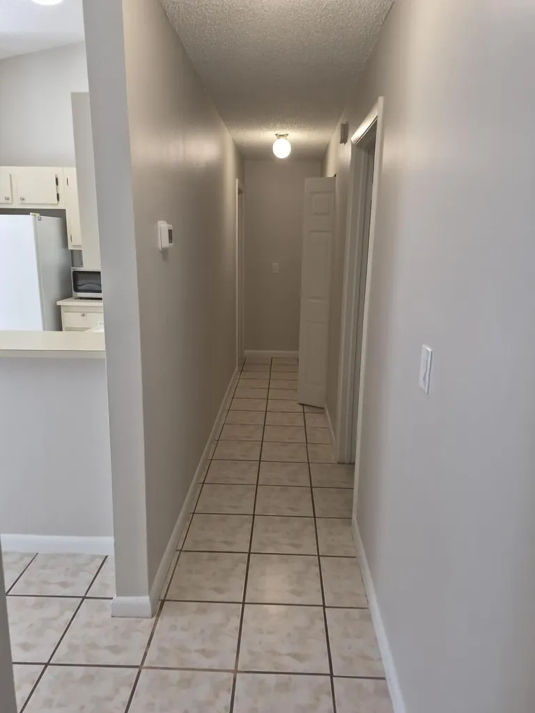 394 Springdale Circle Palm Springs FL 33461