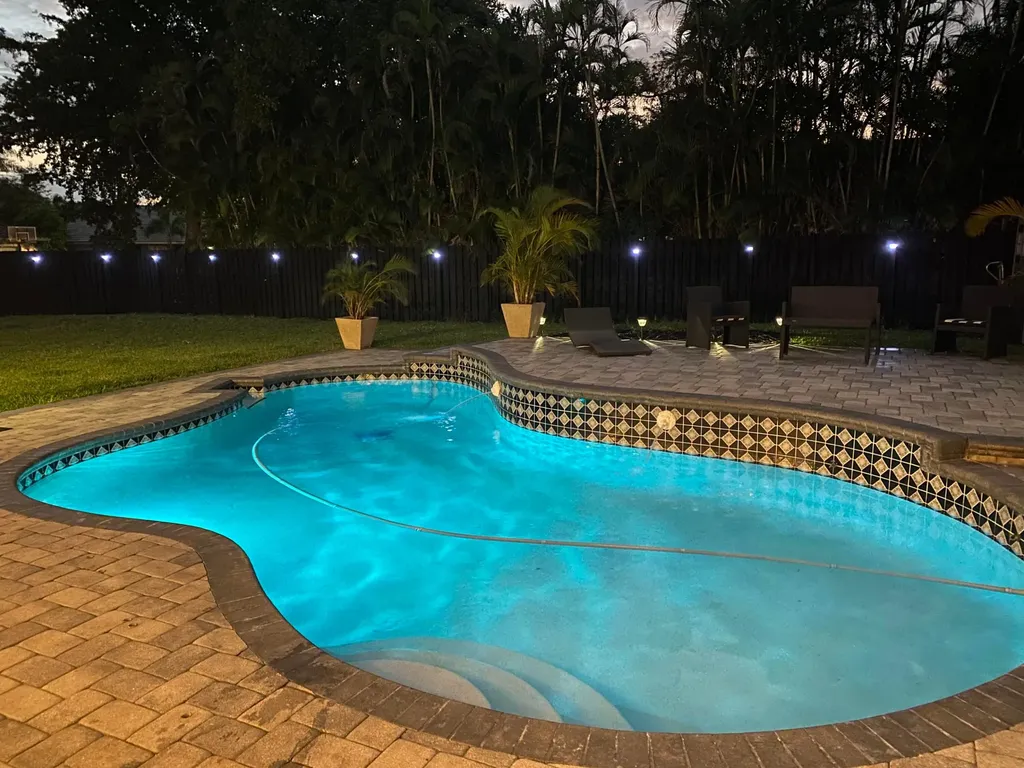 832 NW 108th Lane Coral Springs FL 33071