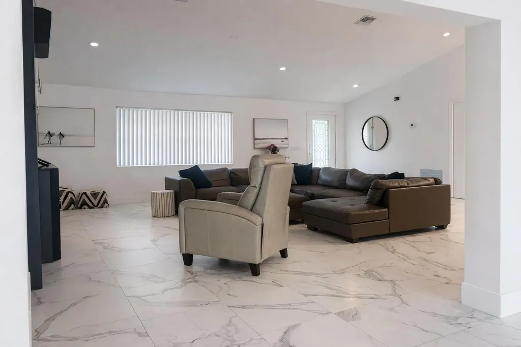 832 NW 108th Lane Coral Springs FL 33071