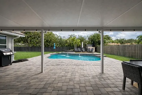 832 NW 108th Lane Coral Springs FL 33071