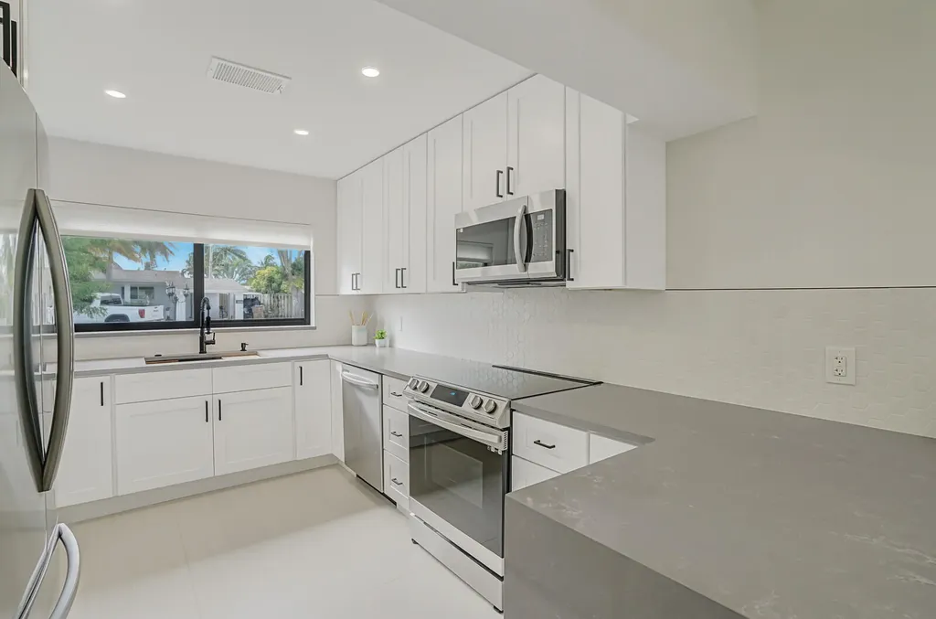 1333 SE 8th Street Deerfield Beach FL 33441