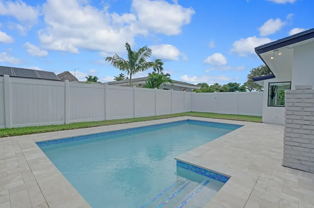 1333 SE 8th Street Deerfield Beach FL 33441