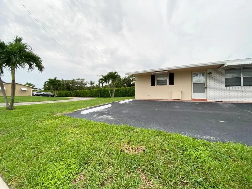 2715 Ponce De Leon Boulevard Delray Beach FL 33445