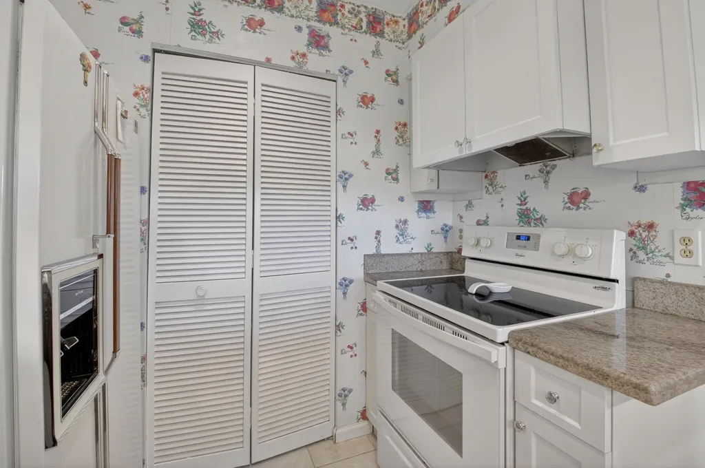19197 Sabal Lake Drive Boca Raton FL 33434