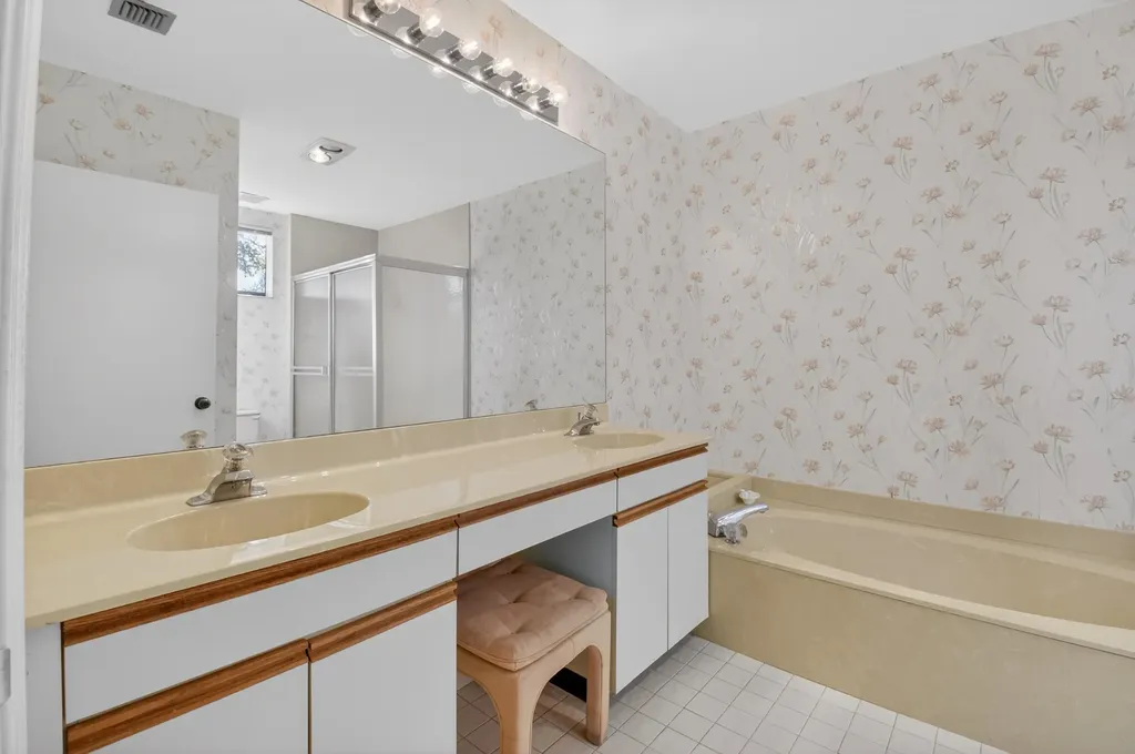 19197 Sabal Lake Drive Boca Raton FL 33434