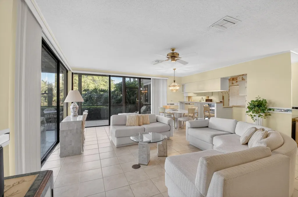 19197 Sabal Lake Drive Boca Raton FL 33434