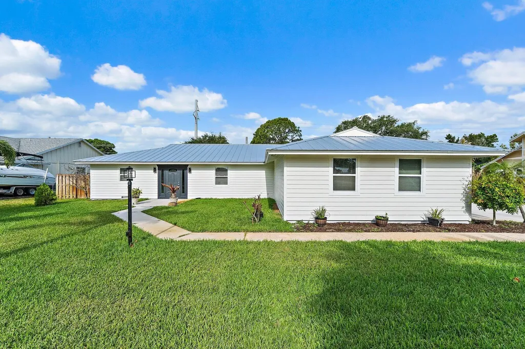 5883 Set N Sun Place Jupiter FL 33458