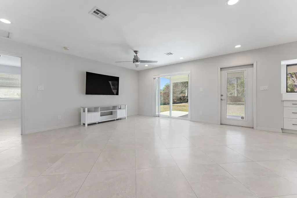 5883 Set N Sun Place Jupiter FL 33458
