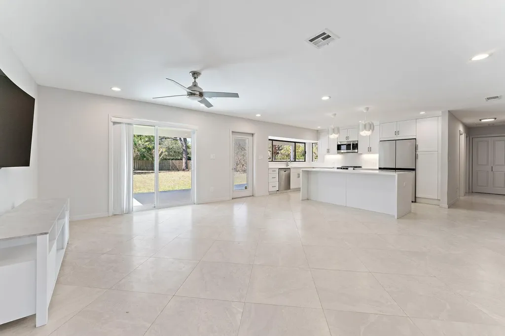 5883 Set N Sun Place Jupiter FL 33458